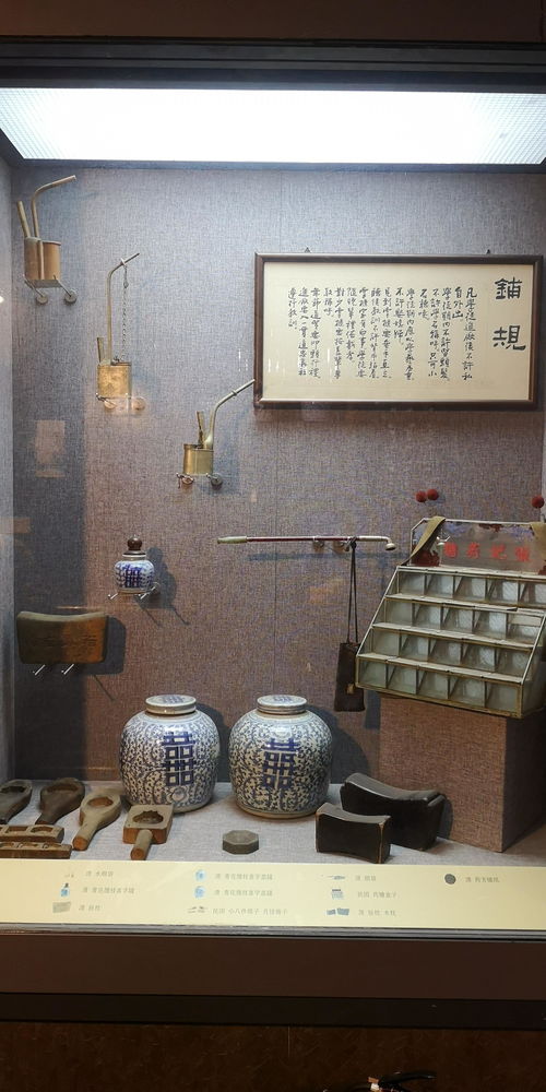 参观天津古文化街里的民俗博物馆,从天后宫到海河边,可游览半天